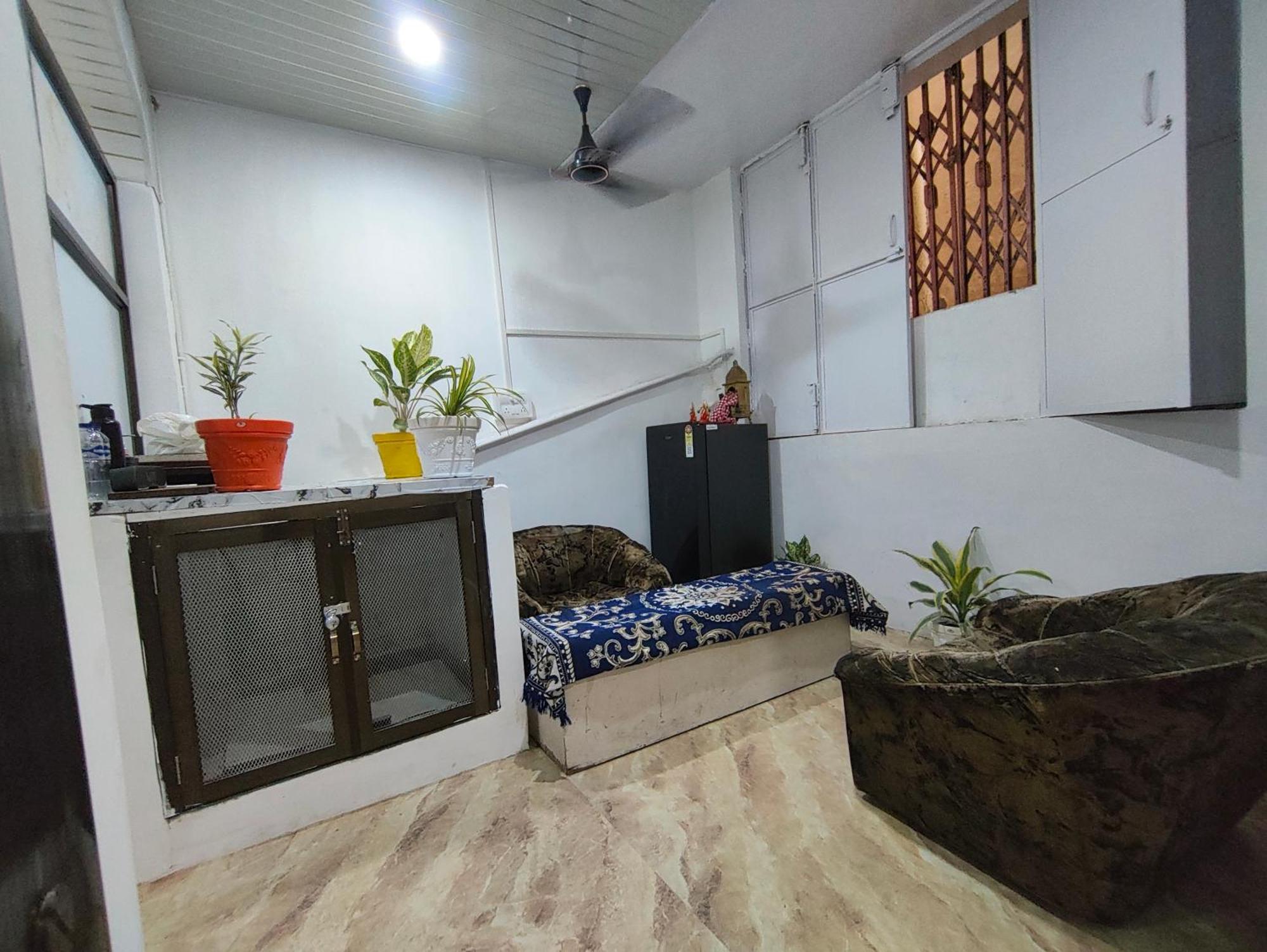 Hostel D'yogi & Varanasi